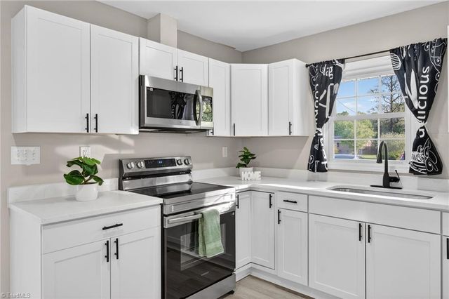 2914 Ardmore Street, Burlington, NC 27215
