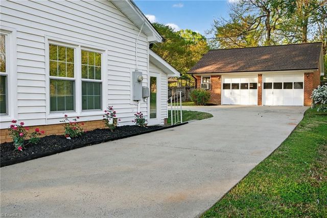 2914 Ardmore Street, Burlington, NC 27215