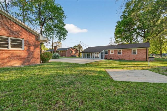 2914 Ardmore Street, Burlington, NC 27215