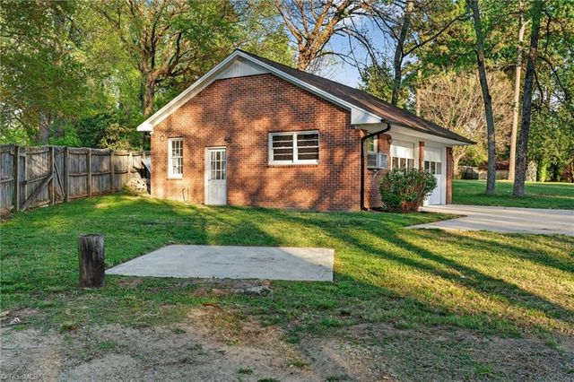 2914 Ardmore Street, Burlington, NC 27215