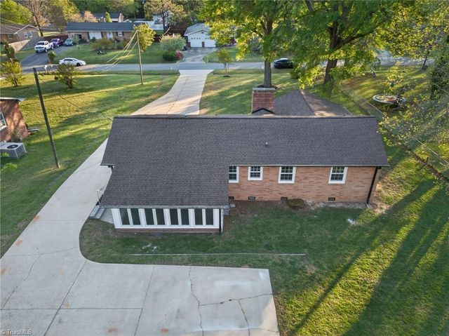 2914 Ardmore Street, Burlington, NC 27215