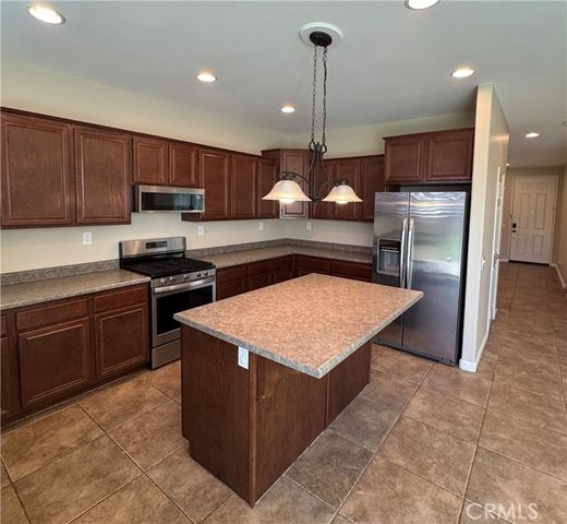 29101 Springshores Drive, Menifee, CA 92585