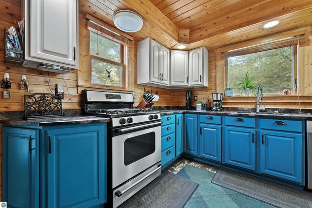 320 Marble Street, Cadillac, MI 49601