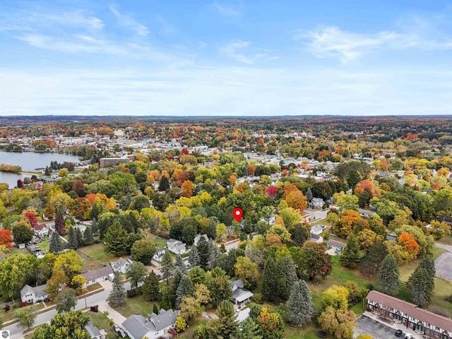 320 Marble Street, Cadillac, MI 49601