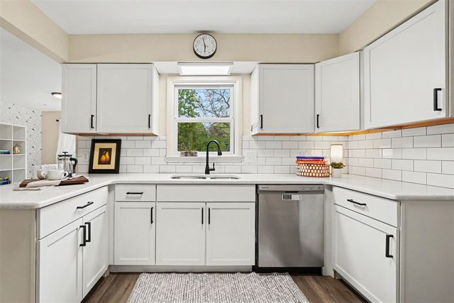 7552 Westlane Avenue, Jenison, MI 49428