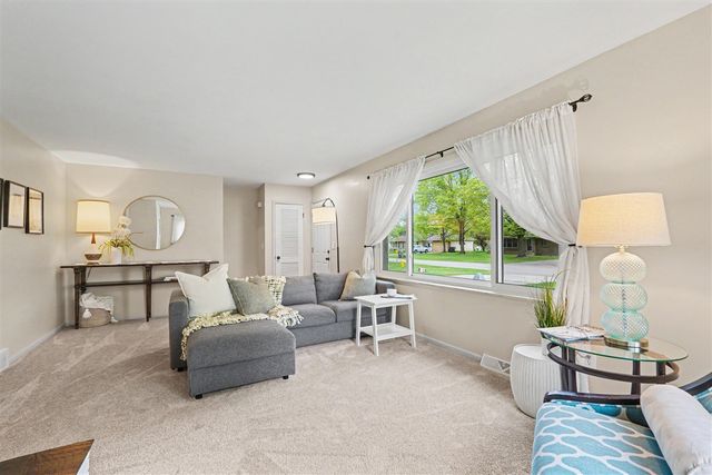7552 Westlane Avenue, Jenison, MI 49428