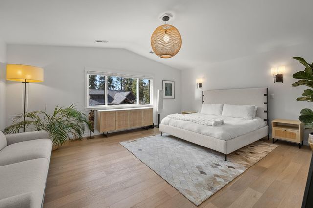 19056 NW Mount Shasta Drive, Bend, OR 97703