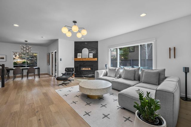 19056 NW Mount Shasta Drive, Bend, OR 97703