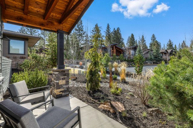 19056 NW Mount Shasta Drive, Bend, OR 97703