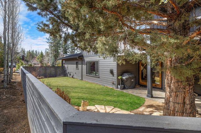 19056 NW Mount Shasta Drive, Bend, OR 97703