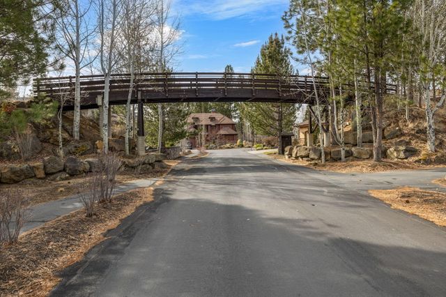 19056 NW Mount Shasta Drive, Bend, OR 97703