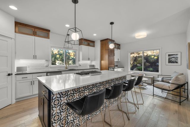 19056 NW Mount Shasta Drive, Bend, OR 97703