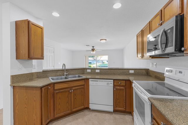 9107 Chambers Street 9107, Tamarac, FL 33321