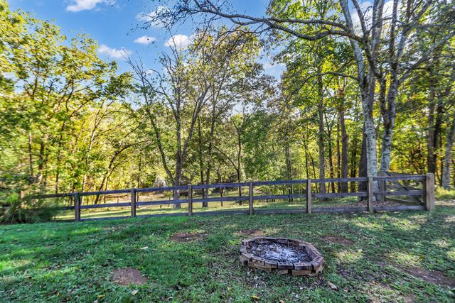 112 Chaparral Dr, Hendersonville, TN 37075