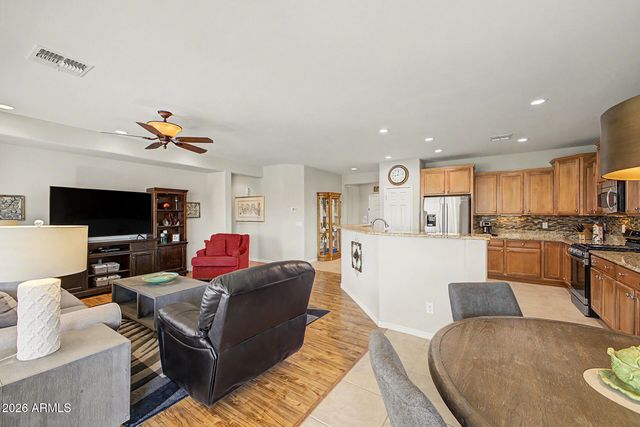 6709 W WILLOW Way, Florence, AZ 85132