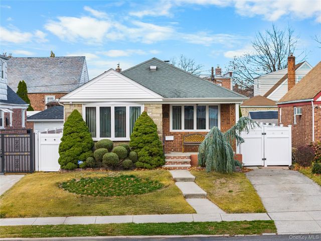 16407 27th Avenue, Flushing, NY 11354