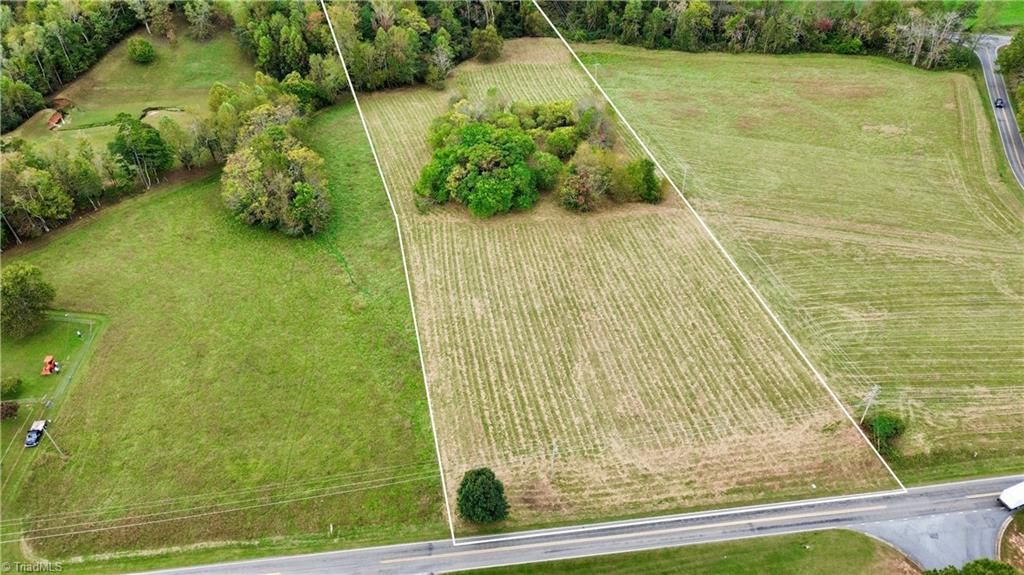 310 Jessup Grove Church Road, Pilot Mountain, NC 27041