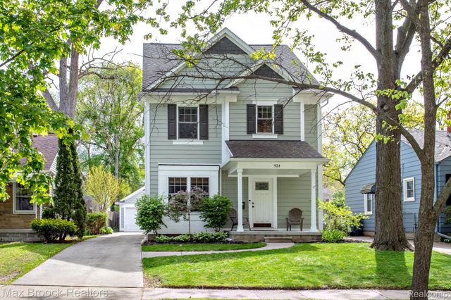 924 N Maple Avenue, Royal Oak, MI 48067