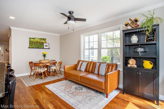 924 N Maple Avenue, Royal Oak, MI 48067