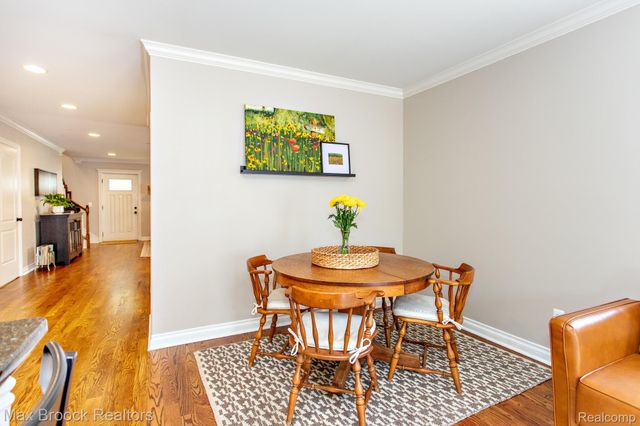 924 N Maple Avenue, Royal Oak, MI 48067