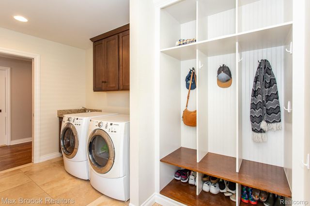 924 N Maple Avenue, Royal Oak, MI 48067