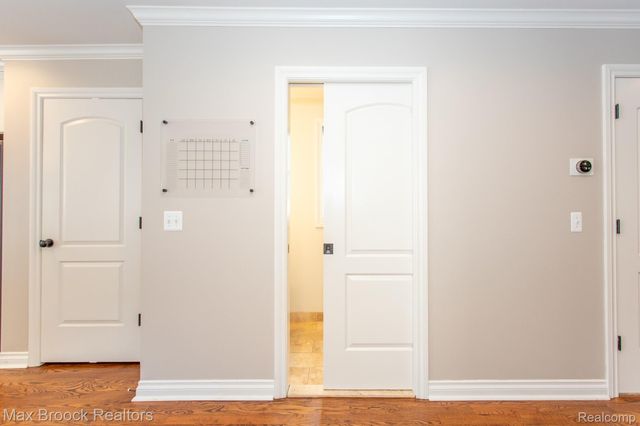 924 N Maple Avenue, Royal Oak, MI 48067