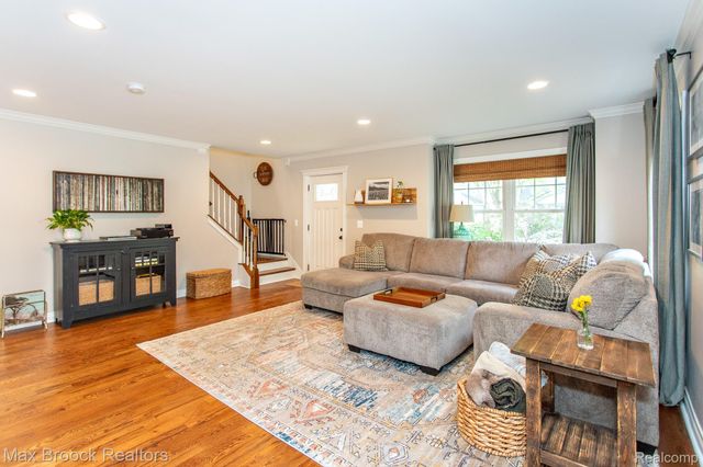 924 N Maple Avenue, Royal Oak, MI 48067