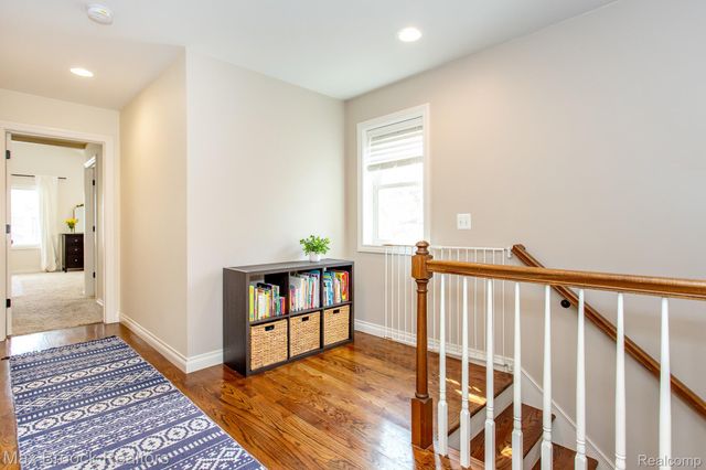 924 N Maple Avenue, Royal Oak, MI 48067