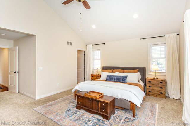 924 N Maple Avenue, Royal Oak, MI 48067