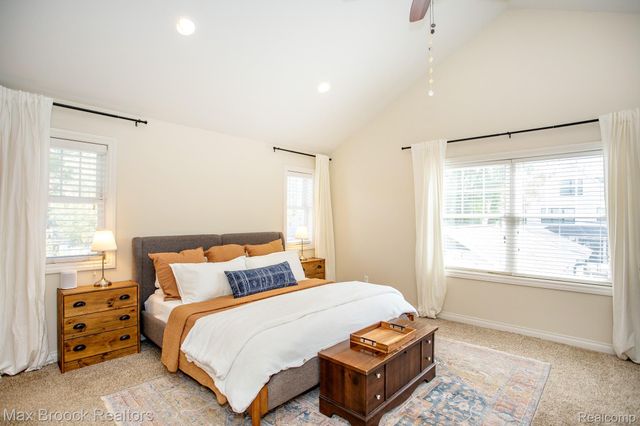 924 N Maple Avenue, Royal Oak, MI 48067