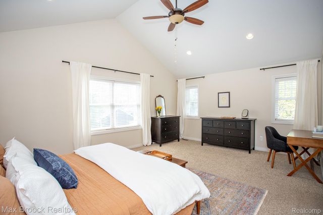 924 N Maple Avenue, Royal Oak, MI 48067