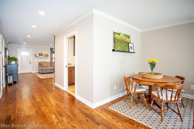 924 N Maple Avenue, Royal Oak, MI 48067