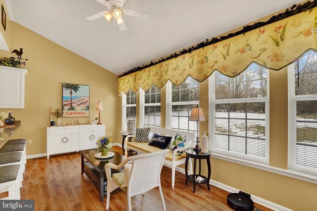 675 CLYDESDALE DR, York, PA 17402