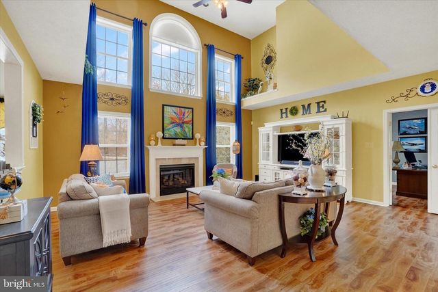 675 CLYDESDALE DR, York, PA 17402