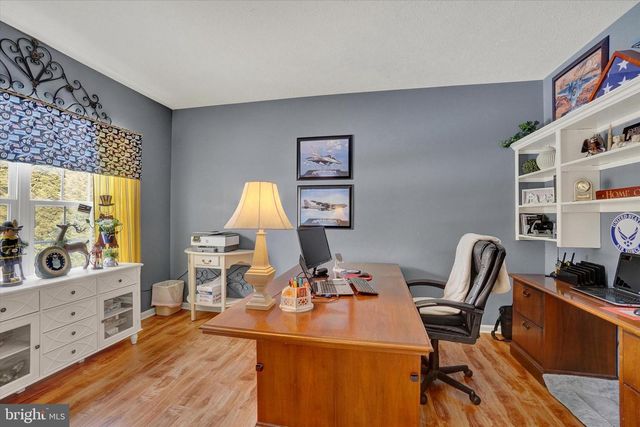 675 CLYDESDALE DR, York, PA 17402