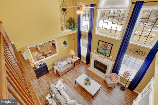 675 CLYDESDALE DR, York, PA 17402