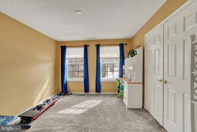 675 CLYDESDALE DR, York, PA 17402