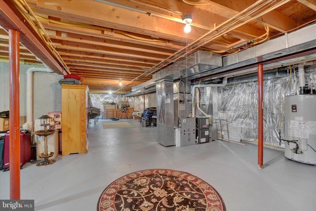 675 CLYDESDALE DR, York, PA 17402