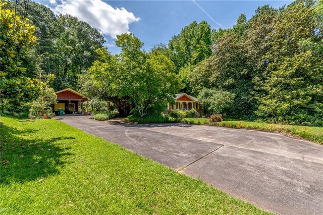 2218 Young Road, Stone Mountain, GA 30088