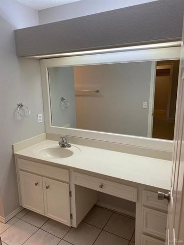 712 Nightingale Avenue C, Mcallen, TX 78504