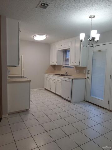 712 Nightingale Avenue C, Mcallen, TX 78504