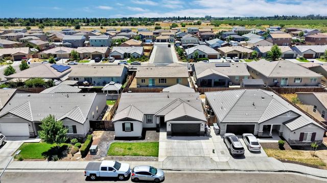 3586 White Sands Drive, Madera, CA 93637