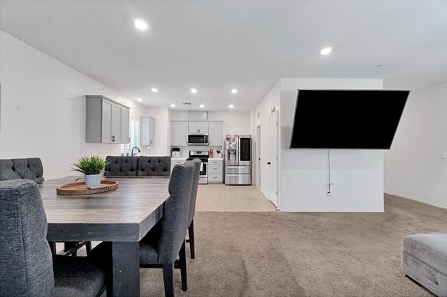 3586 White Sands Drive, Madera, CA 93637