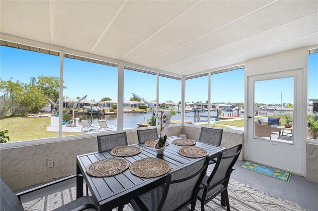 5016 DORY DRIVE, New Port Richey, FL 34652