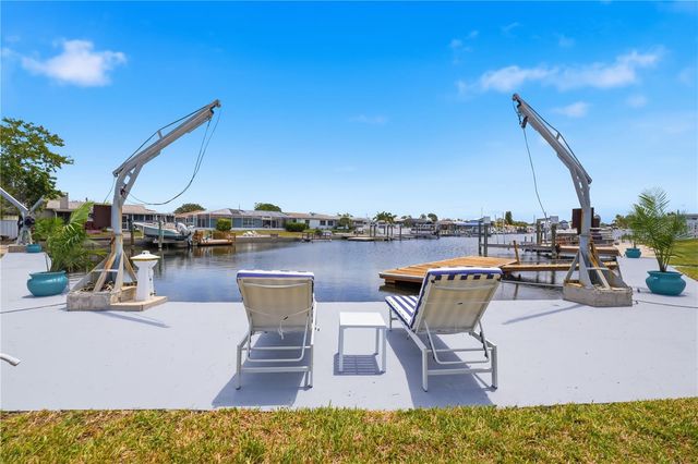 5016 DORY DRIVE, New Port Richey, FL 34652