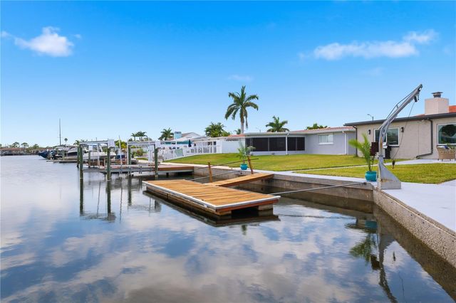 5016 DORY DRIVE, New Port Richey, FL 34652