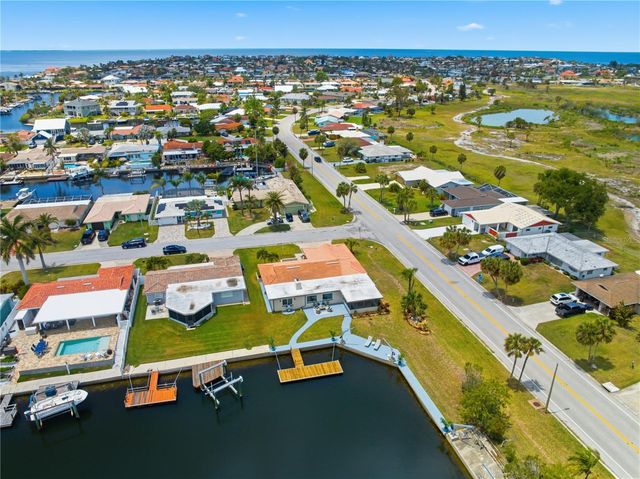 5016 DORY DRIVE, New Port Richey, FL 34652