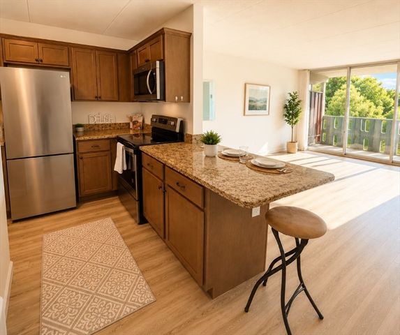 200 Swanton St 303, Winchester, MA 01890