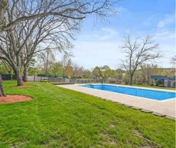 200 Swanton St 303, Winchester, MA 01890
