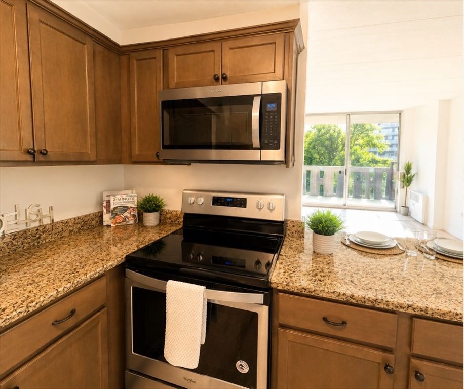 200 Swanton St 303, Winchester, MA 01890